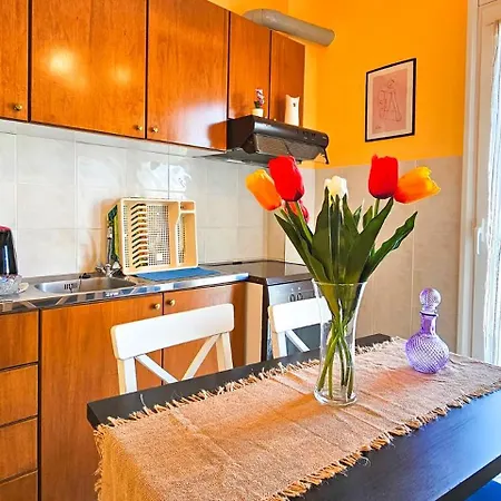 Maria's With Private Parking Apartment