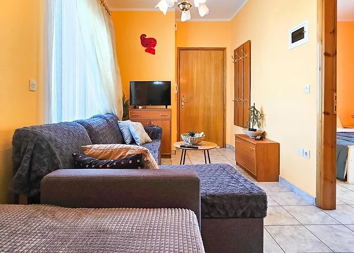 Maria's With Private Parking Διαμέρισμα *